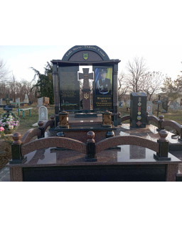 Пам'ятник з граніту