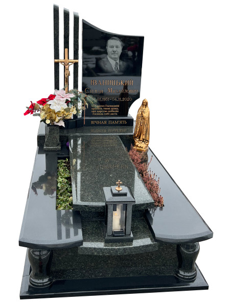 Пам'ятник з човнового та букінського граніту