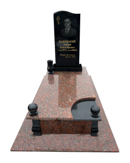 Пам'ятник з капустянського та букінського граніту Пам'ятник з капустянського та букінського граніту