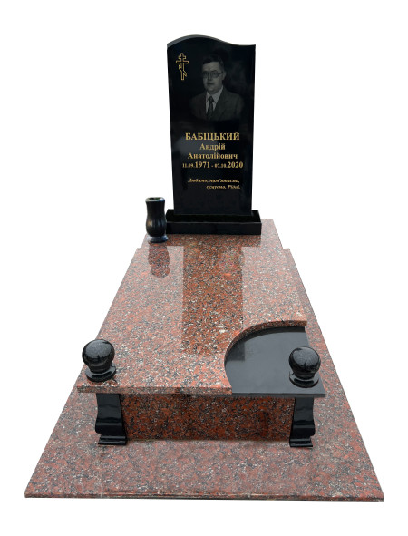 Пам'ятник з капустянського та букінського граніту