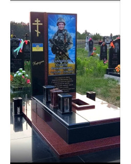 Пам'ятник з граніту Пам'ятник з граніту