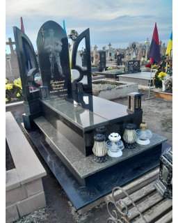 Пам'ятник з граніту