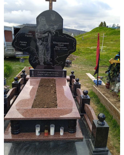 Пам'ятник з граніту Пам'ятник з граніту