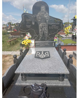 Пам'ятник з граніту