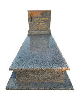 Пам'ятник з покостівського граніту