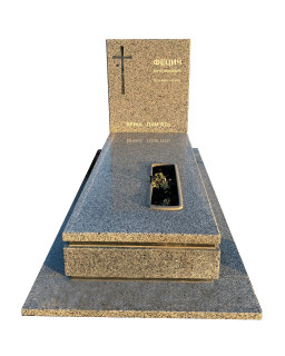 Пам'ятник з покостівського граніту