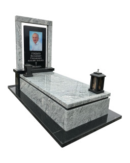 Пам'ятник з Viscount white та габро