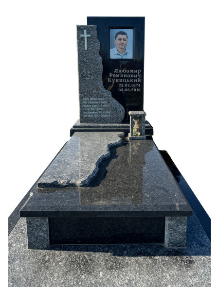 Пам'ятник з бабанського та букінського граніту Пам'ятник з бабанського та букінського граніту