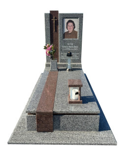 Пам'ятник з покостівського та токівського граніту