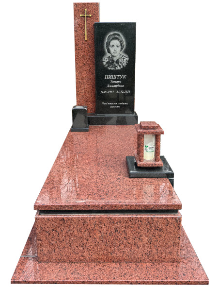 Пам'ятник з лізниківського та букінського граніту