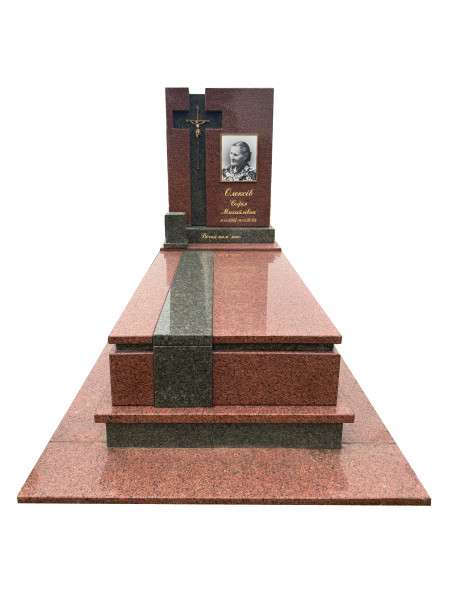 Пам'ятник з маславки та лізнику
