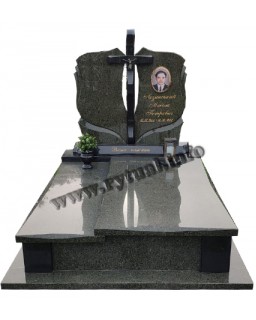 Пам'ятник з човнового та букінського граніту