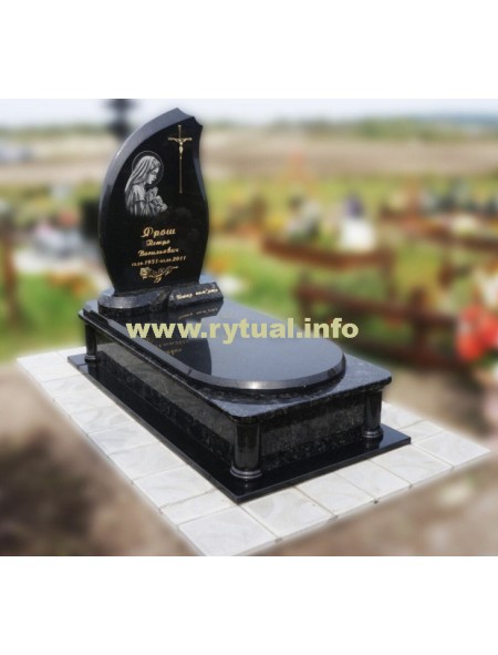 Пам'ятник з букінського граніту Пам'ятник з букінського граніту