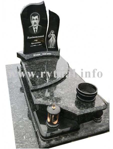 Пам'ятник з лабрадориту та букінського граніту 