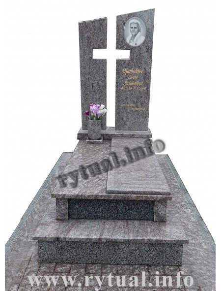 Пам'ятник з гранату та покостівського граніту Пам'ятник з гранату та покостівського граніту